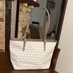 Ikon Medium/Large Print Tote
Bag
LANCASTER PARIS